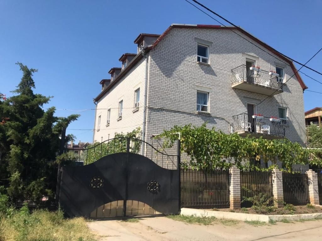 Гостевой дом Guest House WhiteHouse Затока